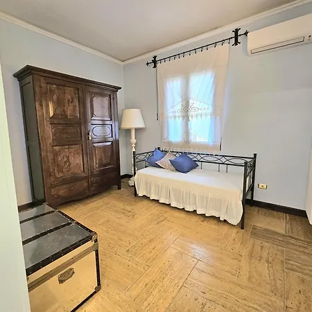 A Casa Del Farmacista Bed & Breakfast